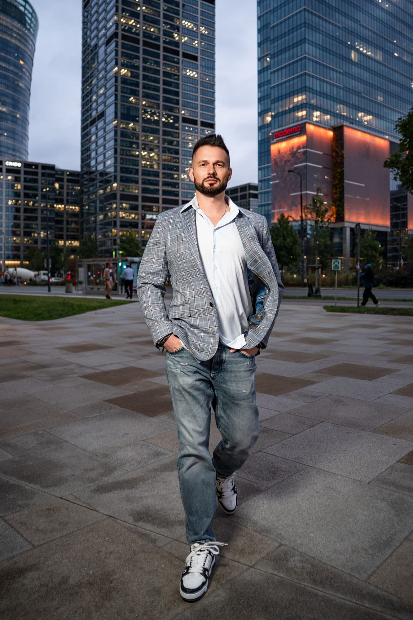 Męska sesja zdjęciowa 4 sesja biznesowa w plenerze warszawa 58