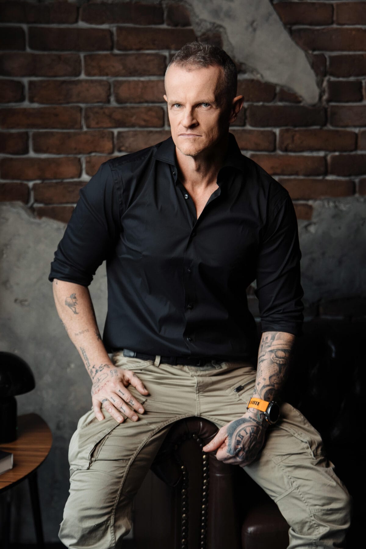 Męska sesja w loftowym stylu